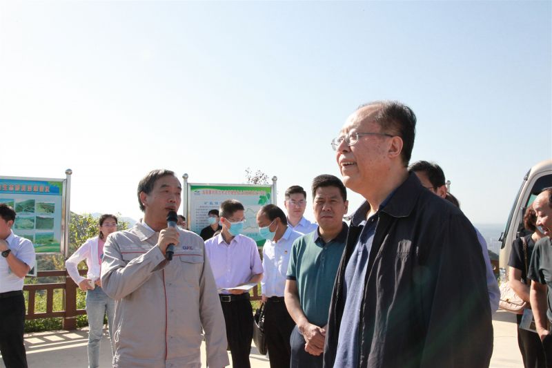 
				   
					河南省人大常委會黨組副書記、副主任馬懿一行到洛陽黃河同力調(diào)研
				 